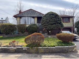 27 Clinton Lane, Hicksville, NY, 11801