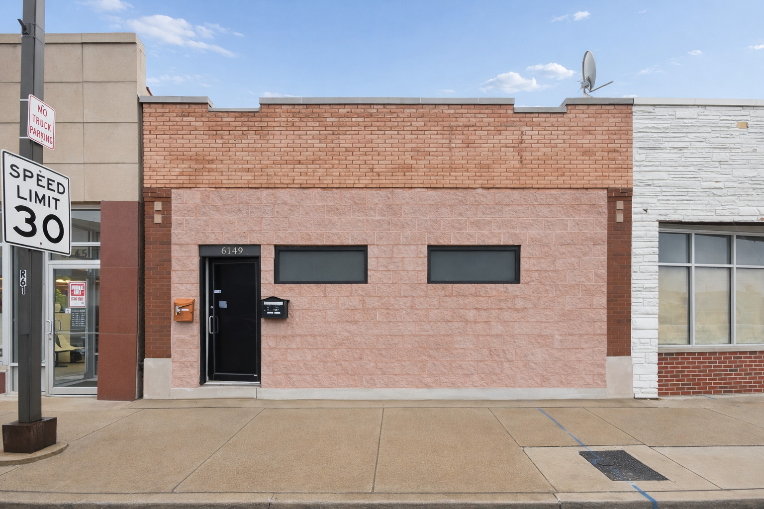 6149 South Archer Road, Summit, IL, 60501