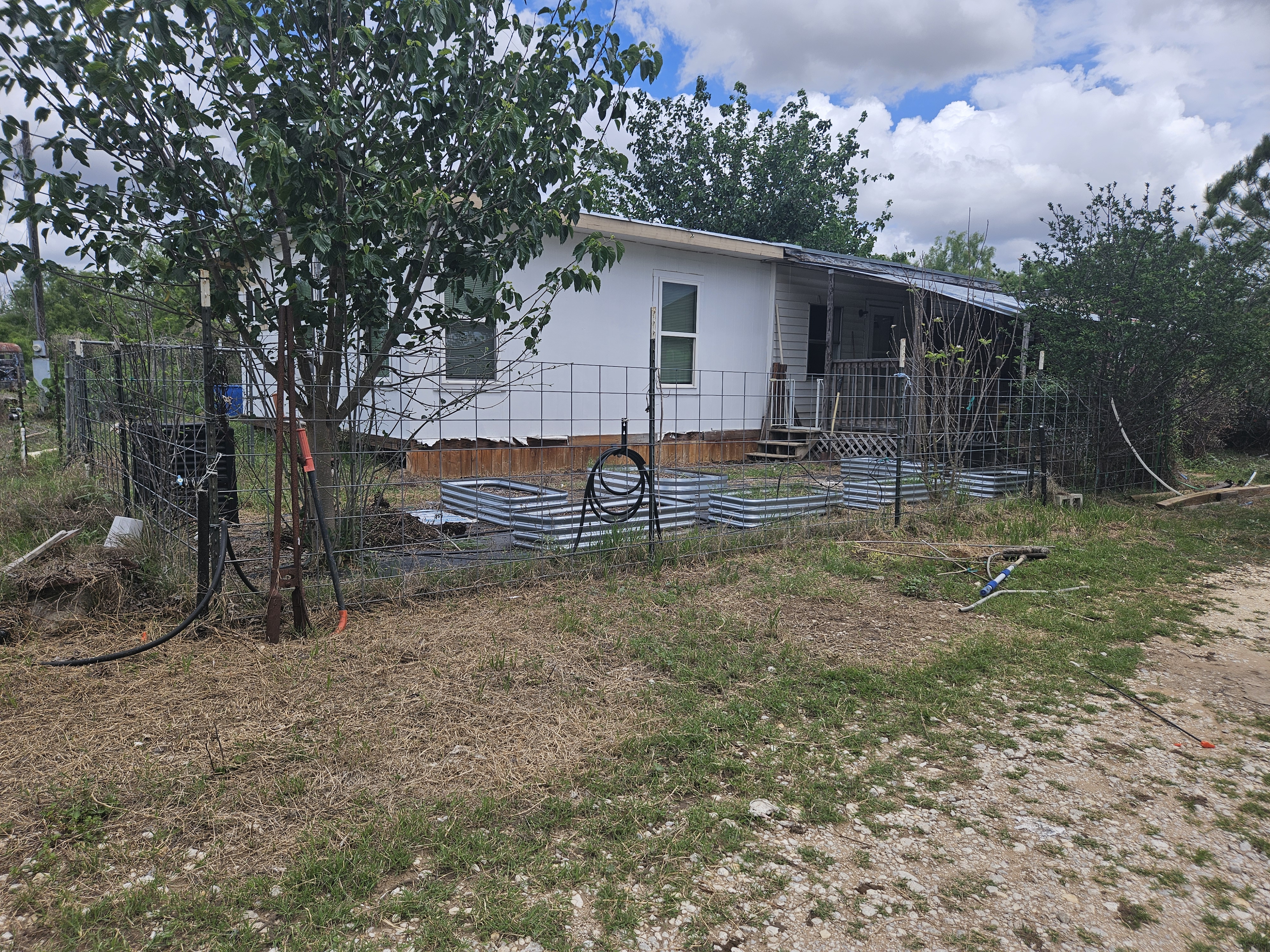 255 County Road 668, Devine, TX, 78016