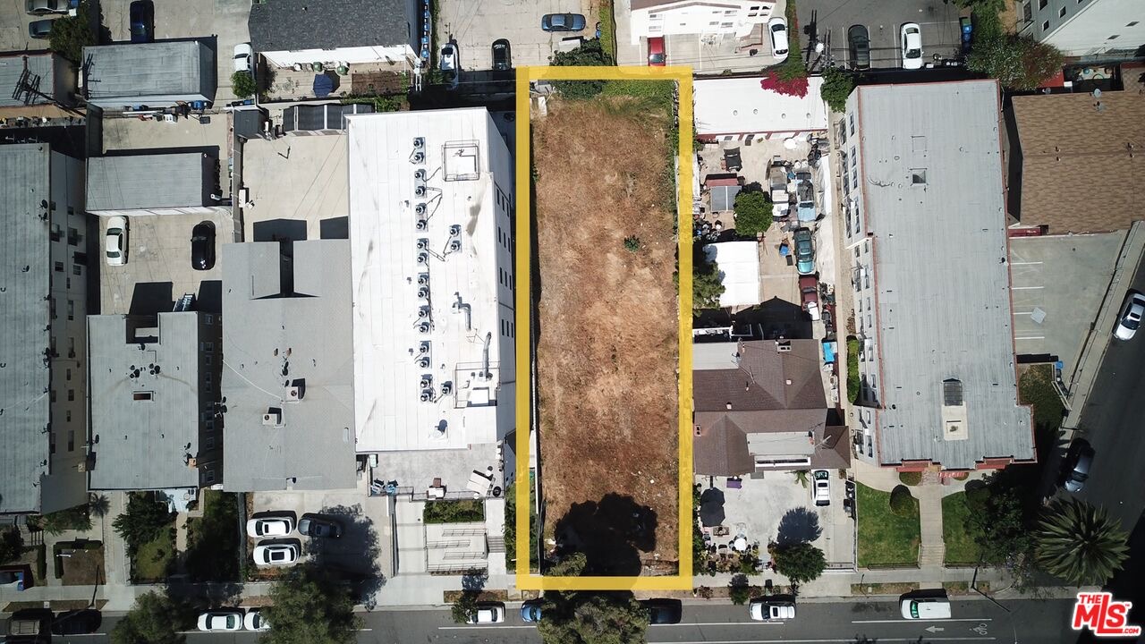 553 Heliotrope Drive, Los Angeles, CA, 90004