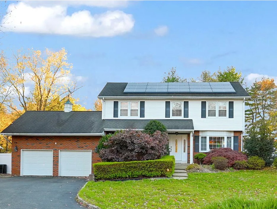 15 Sweetwood Court, Parsippany-Troy Hills, NJ, 07054