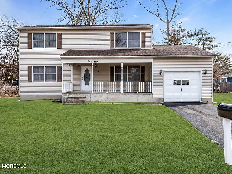 641 Ship Avenue, Beachwood, NJ, 08722