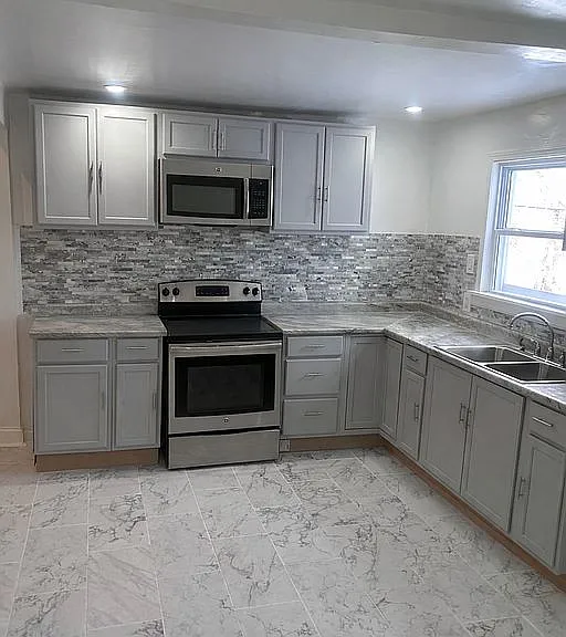 6041 Jackson Avenue, Kansas City, MO, 64130