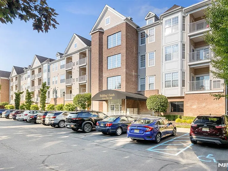 135 Cory Lane, Elmwood Park, NJ, 07407