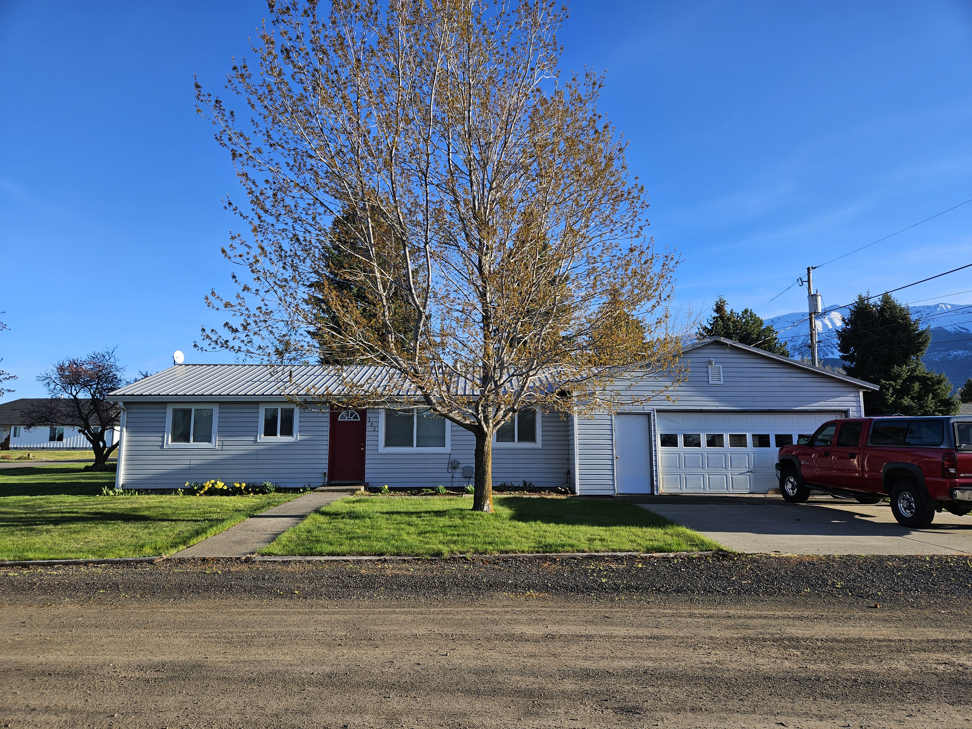 302 East Poplar Street, Joseph, OR, 97846