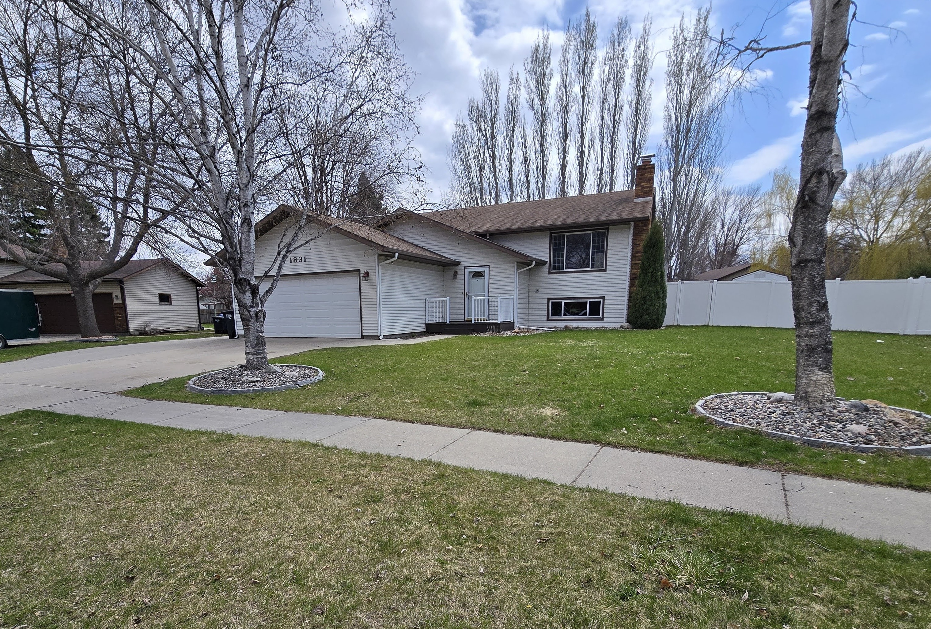 1831 Prairie Lane South, Fargo, ND, 58103