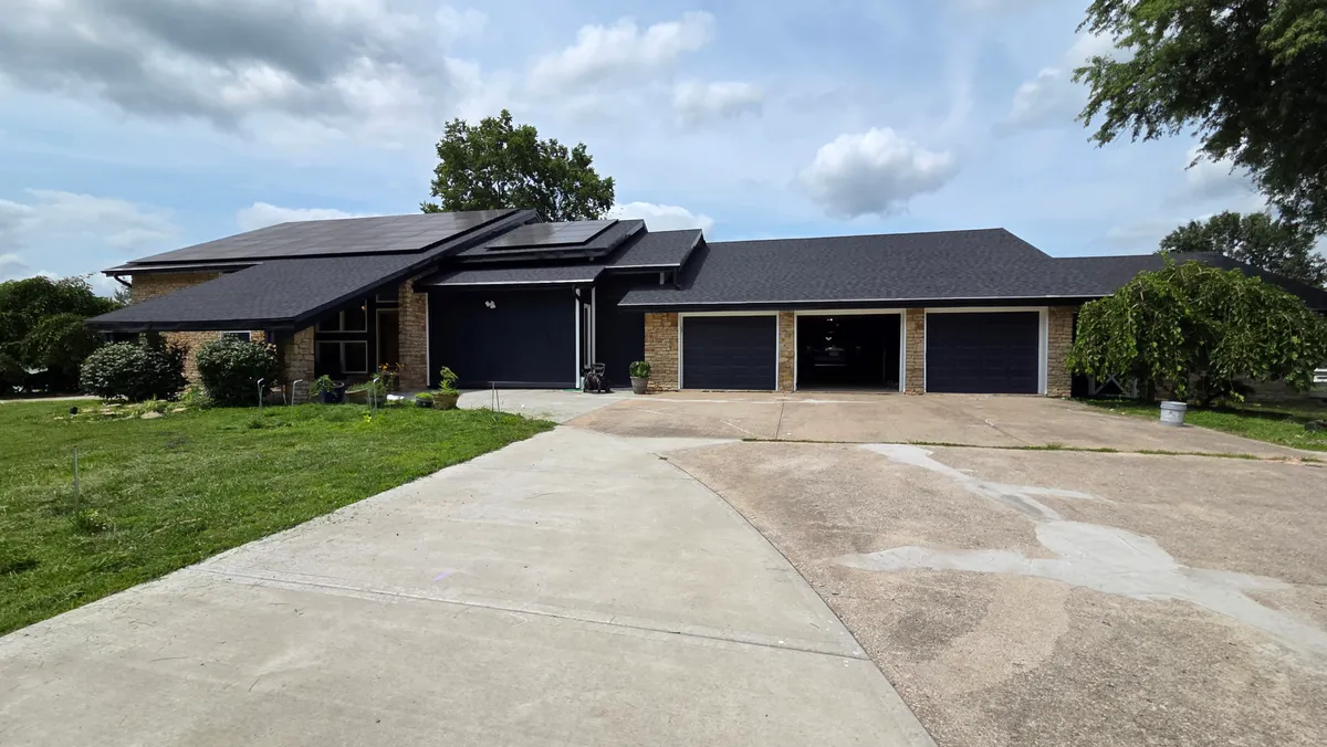 Bring You Horse, Cars, &Helicopter: The ultimate Private 2.8-Acre Lifestyle  Estate
