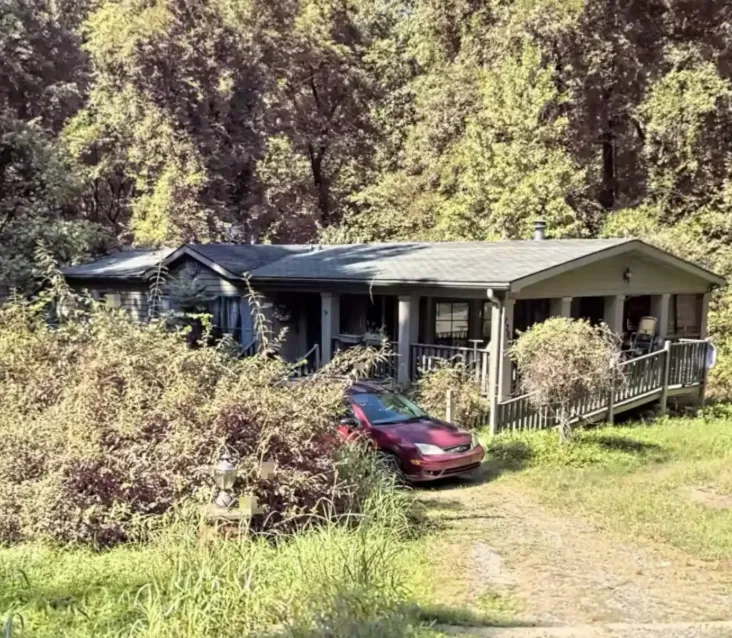 3BR/2BA Home on 1 Acre - No HOA - only 160,000