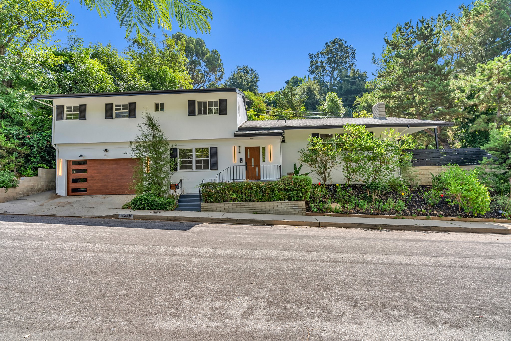 15440 Hamner Drive, Los Angeles, CA, 90077