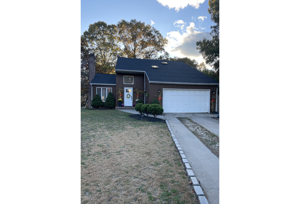 4 Marlo Court, Selden, NY, 11784