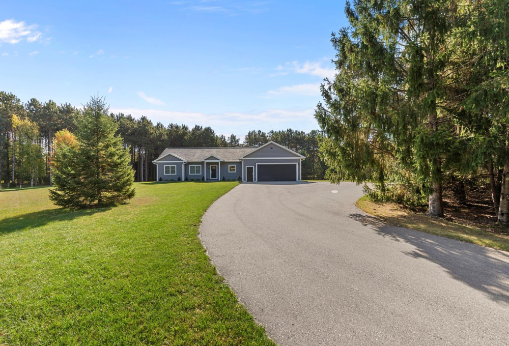 N2142 Schacht Rd, Marinette, WI, 54143