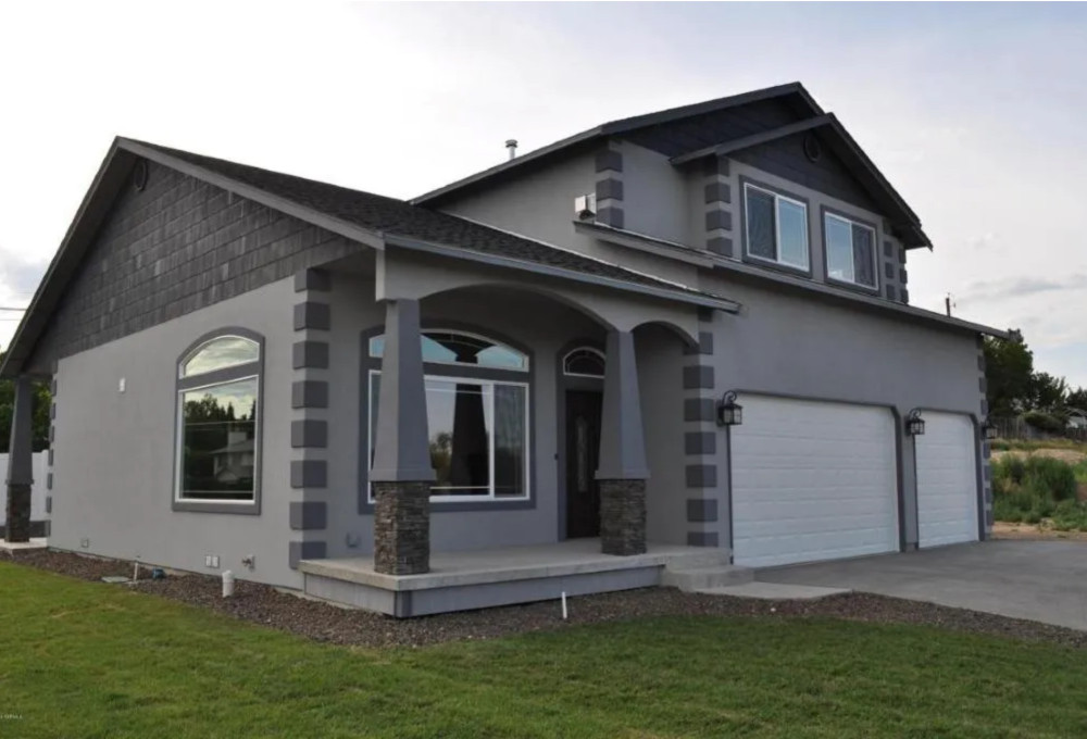 902 Blitz Ln, Selah, WA, 98942