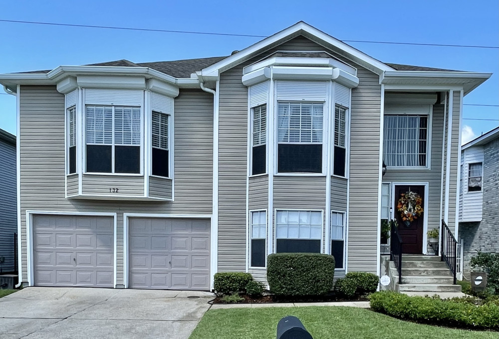 132 Southwood Drive, Gretna, LA, 70056