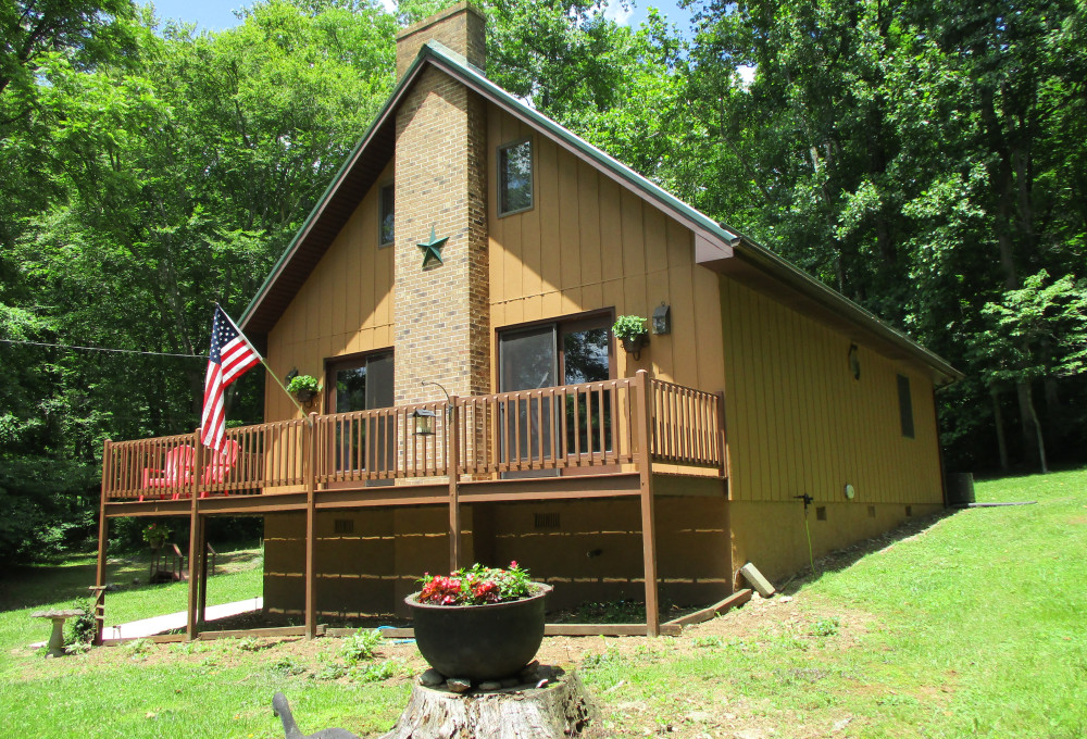 1095 Campbells Mountain Road, Tyro, VA, 22976