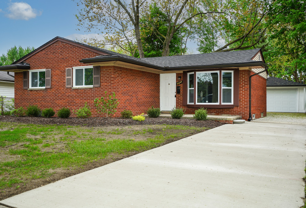 30644 Hayes Rd., Roseville, MI, 48066