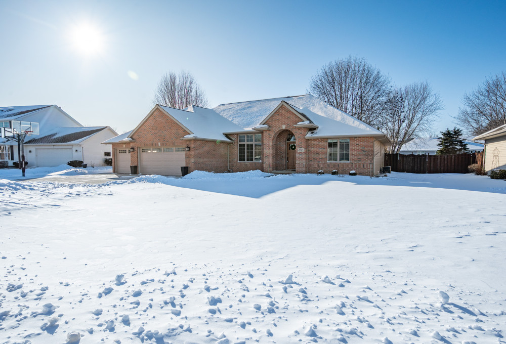 2969 Bristol Mountain Trl, Howard, WI, 54313