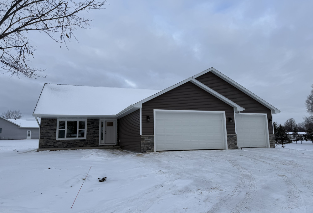 709 Robin Street, New London, WI, 54961