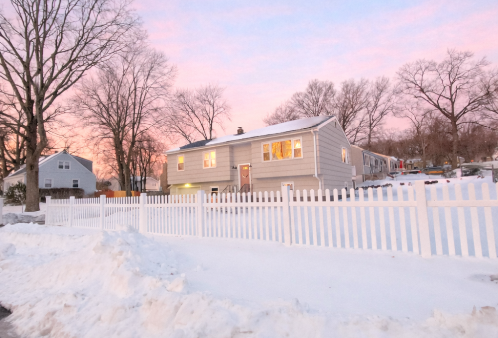 47 Dix St, West Haven, CT, 06516