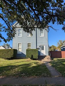 2046 W 2nd St, Davenport, IA, 52802