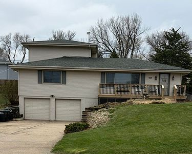 10607 Fowler Ave, Omaha, NE, 68134