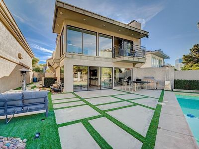 964 Vegas Valley Dr, Las Vegas, NV, 89109
