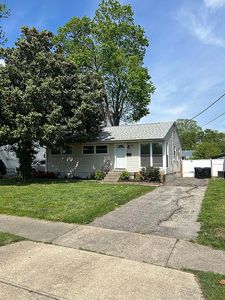 2707 Gardiner Ln, Louisville, KY, 40205