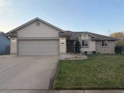 810 E 21st St, Yankton, SD, 57078