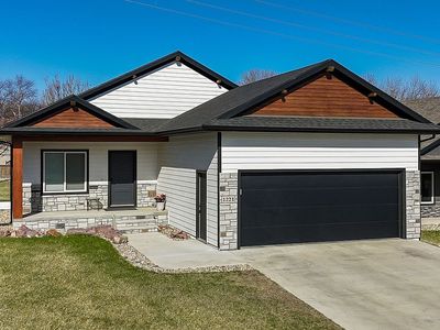 1221 S Foss Ave, Sioux Falls, SD, 57110