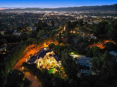 3511 Berry Dr, Los Angeles, CA, 91604
