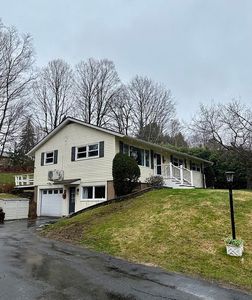 21 Woodland Dr, Barre, VT, 05641