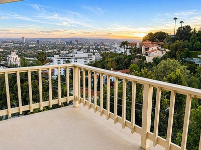 8428 Hollywood Blvd, Los Angeles, CA, 90069