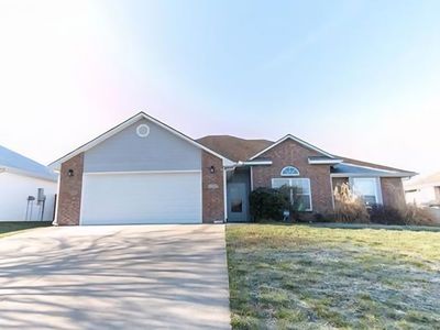 732 Iron Horse Dr, Warrensburg, MO, 64093