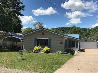 594 N Sunset View St, Harpers Ferry, IA, 52146