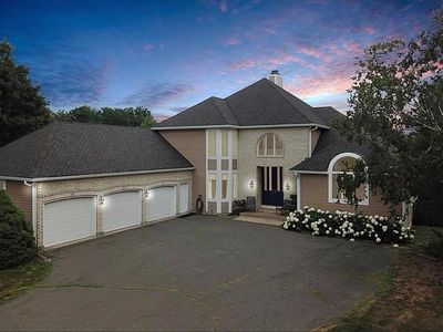 66 Meadowview Ct, Watertown, CT, 06795