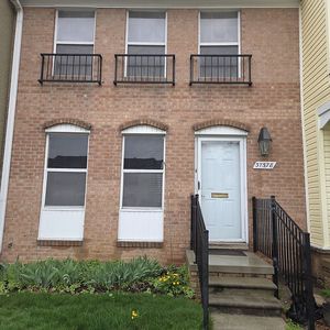 37578 Charter Oaks Blvd, Clinton Township, MI, 48036