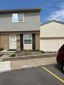 15687 Van Ave, Fraser, MI, 48026