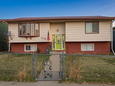 218 5th Ave NE, Cut Bank, MT, 59427