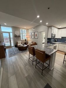 128 N 13th St, Lincoln, NE, 68508
