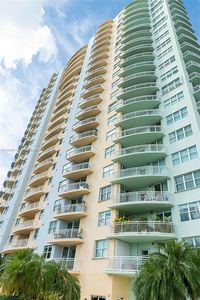 2475 Brickell Ave, Miami, FL, 33129