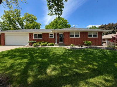 521 Cottonwood Dr, Lincoln, NE, 68510
