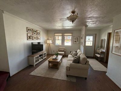 1011 Chartiers Ave, McKees Rocks, PA, 15136