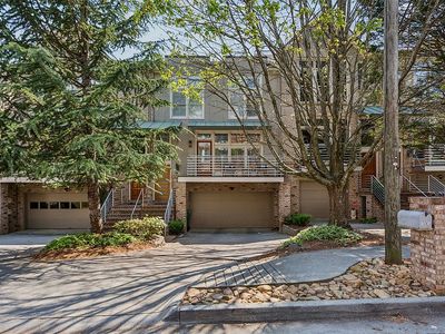 1281 Peachtree View NE, Atlanta, GA, 30319