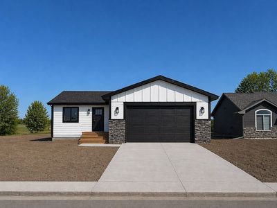 1704 W 26th St, Yankton, SD, 57078