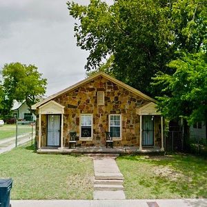1605 E Hattie St, Fort Worth, TX, 76104