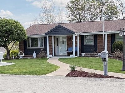 4018 Firethorn Dr, McKees Rocks, PA, 15136