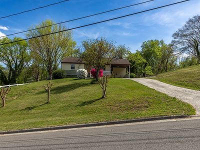 226 E Elm St, Mount Airy, NC, 27030