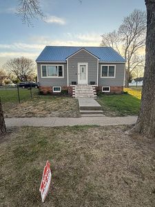 177 S 6th Ave, Burwell, NE, 68823