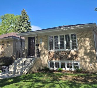 6651 N Oconto Ave, Chicago, IL, 60631