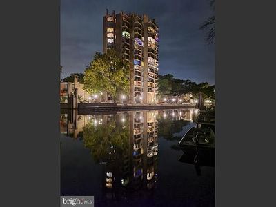 11400 Washington Plaza W, Reston, VA, 20190