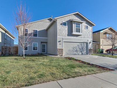 880 W Apple Pine St, Meridian, ID, 83646